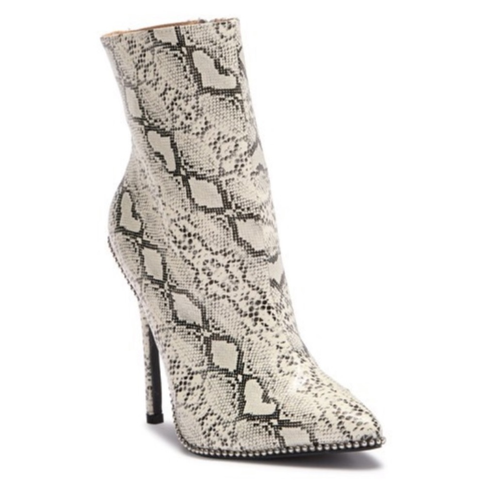 Chase & Chloe Pointed Toe Bootie - image 1